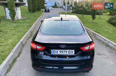 Седан Ford Fusion 2014 в 