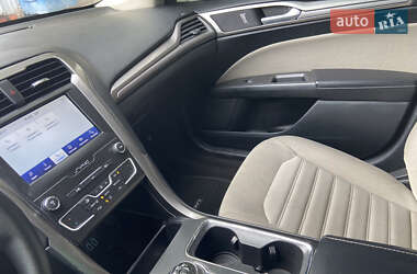 Седан Ford Fusion 2019 в Николаеве