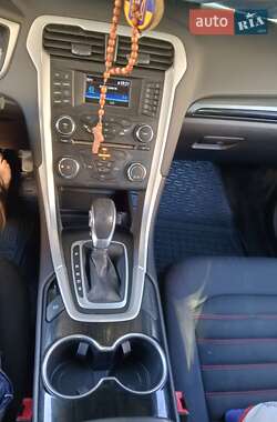 Седан Ford Fusion 2014 в 