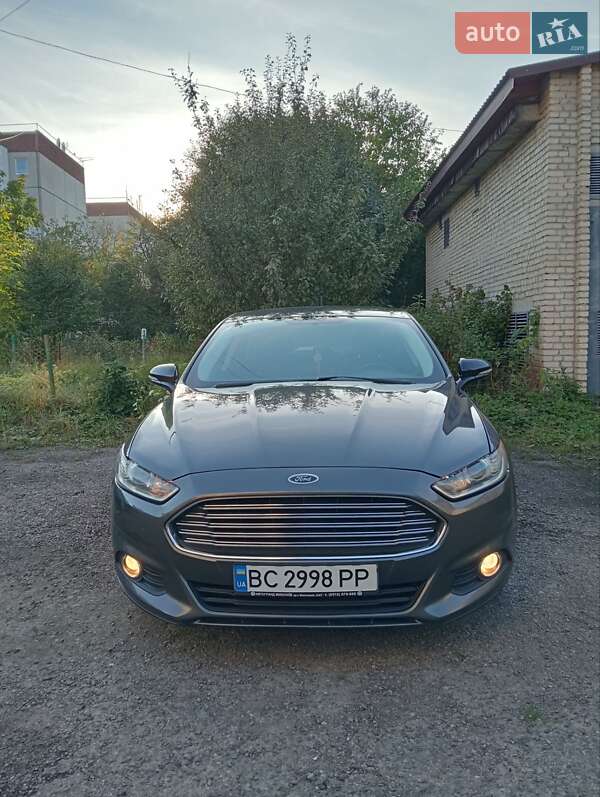 Седан Ford Fusion 2014 в Стрые