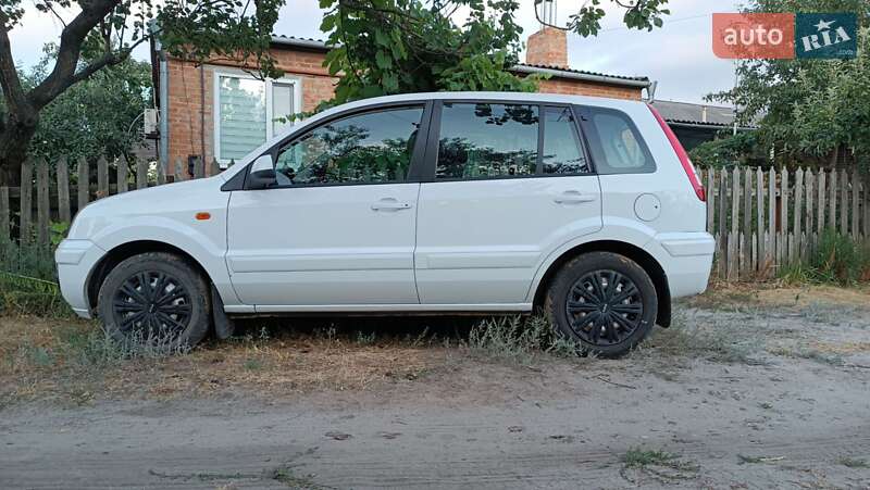 Хэтчбек Ford Fusion 2011 в Новых Санжарах