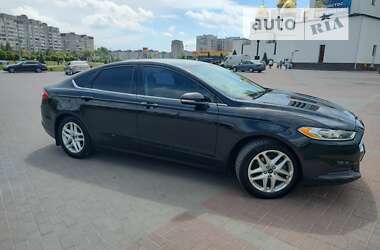 Седан Ford Fusion 2013 в Львові