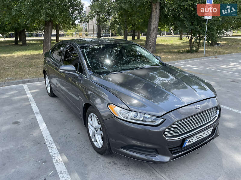 Седан Ford Fusion 2015 в Синельниково