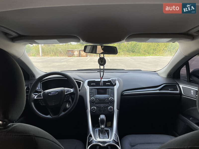 Седан Ford Fusion 2015 в Синельниково