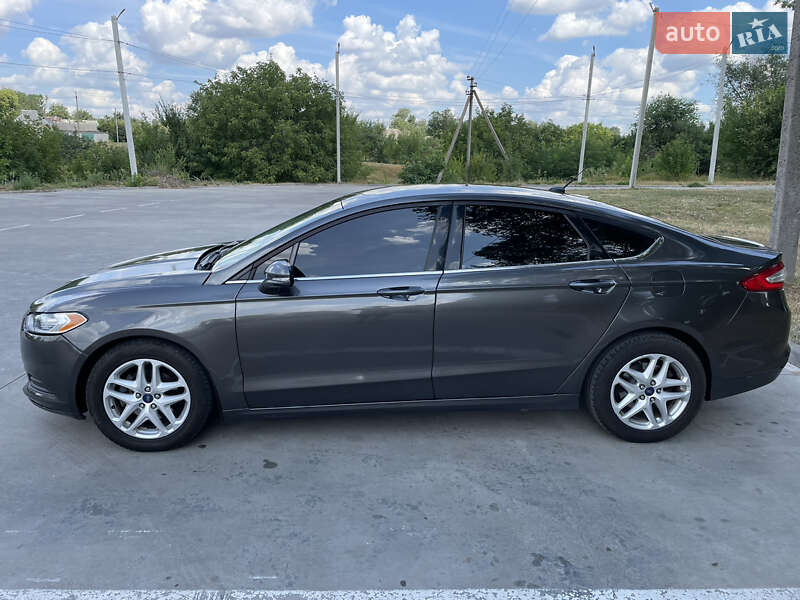 Седан Ford Fusion 2015 в Синельниково