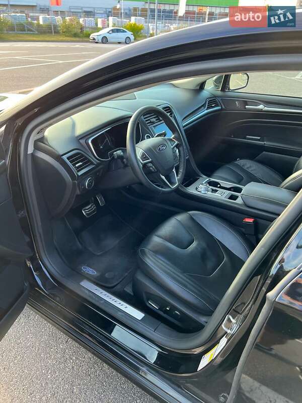 Седан Ford Fusion 2016 в Одесі