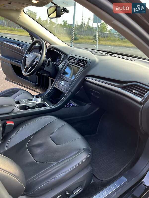 Седан Ford Fusion 2016 в Одесі