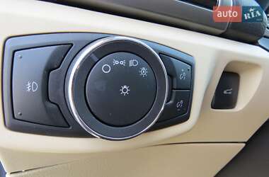 Седан Ford Fusion 2013 в 