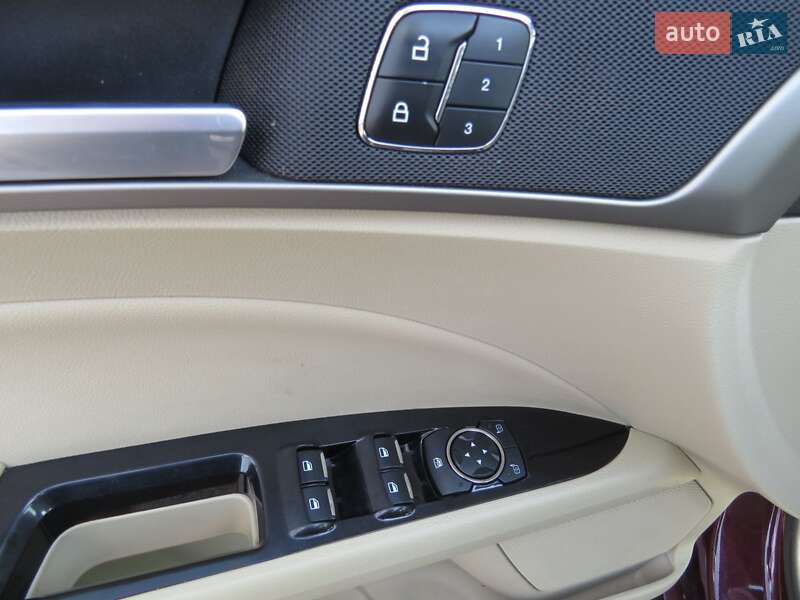 Седан Ford Fusion 2013 в Кропивницькому