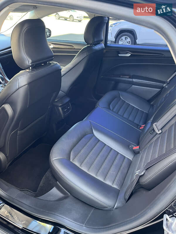 Седан Ford Fusion 2016 в Харкові