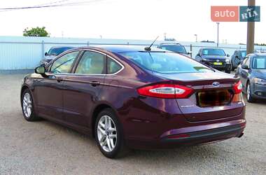 Седан Ford Fusion 2013 в 