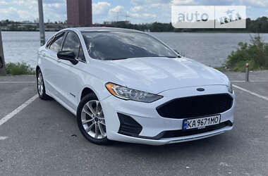 Седан Ford Fusion 2019 в Києві