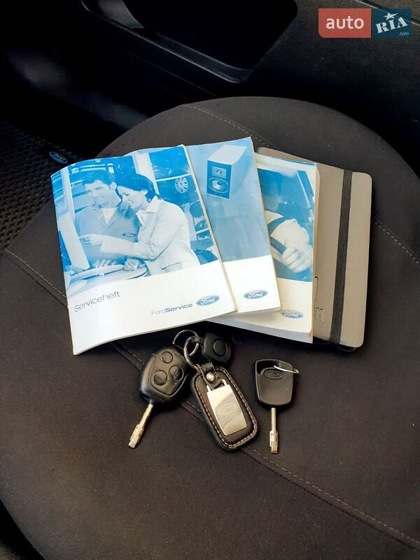 Хэтчбек Ford Fusion 2006 в Болехове