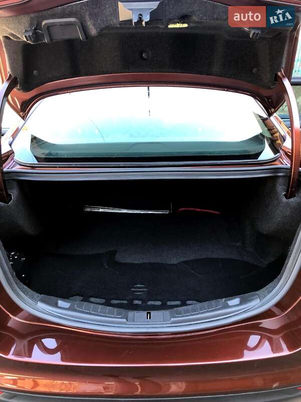 Седан Ford Fusion 2015 в Кривом Роге