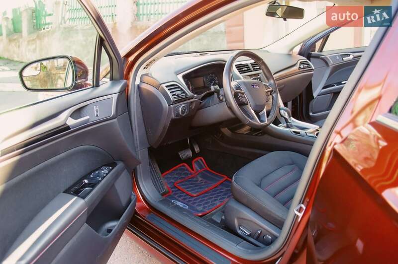 Седан Ford Fusion 2015 в Кривом Роге