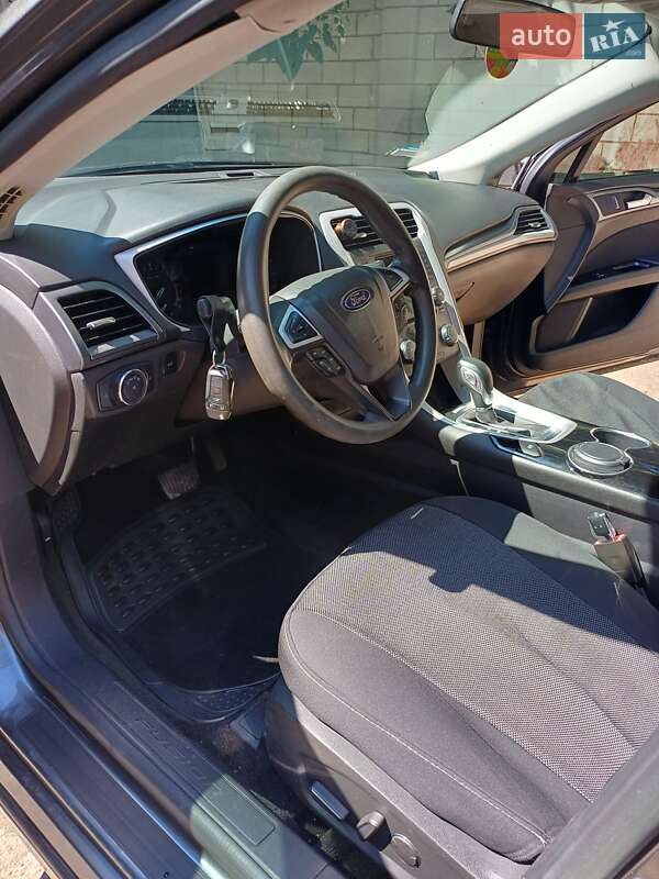 Седан Ford Fusion 2015 в Одесі