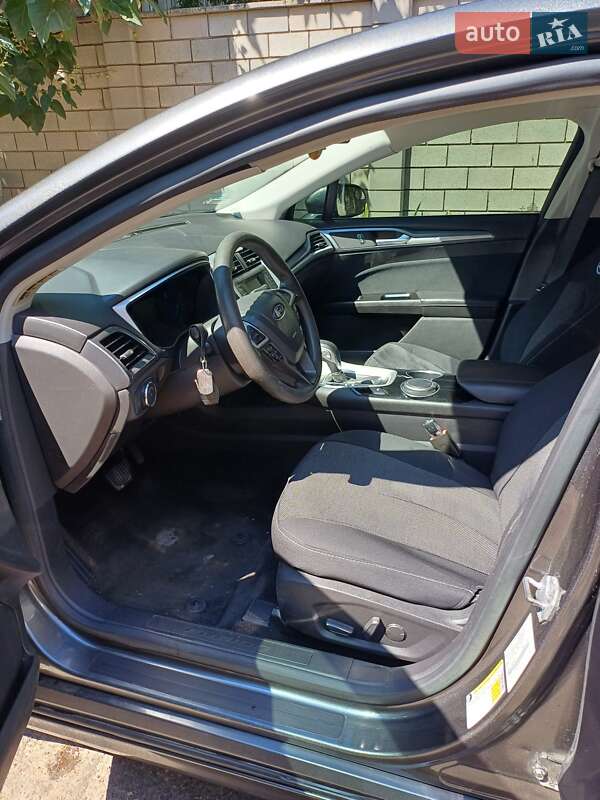 Седан Ford Fusion 2015 в Одесі