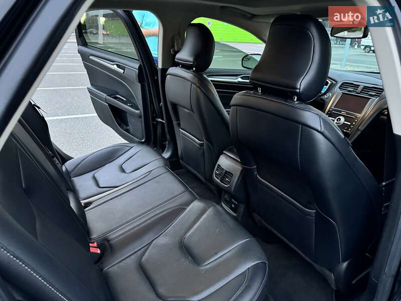 Седан Ford Fusion 2016 в Києві