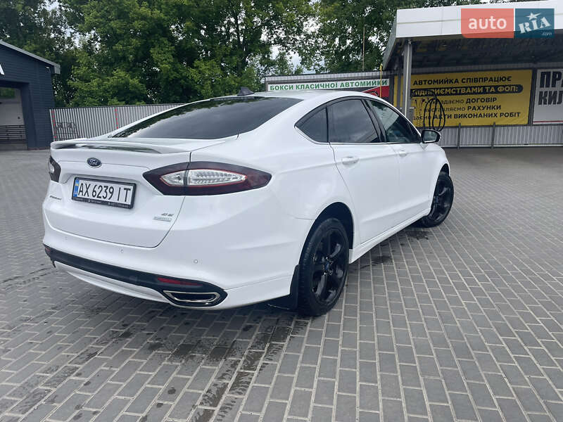 Седан Ford Fusion 2013 в Александрие