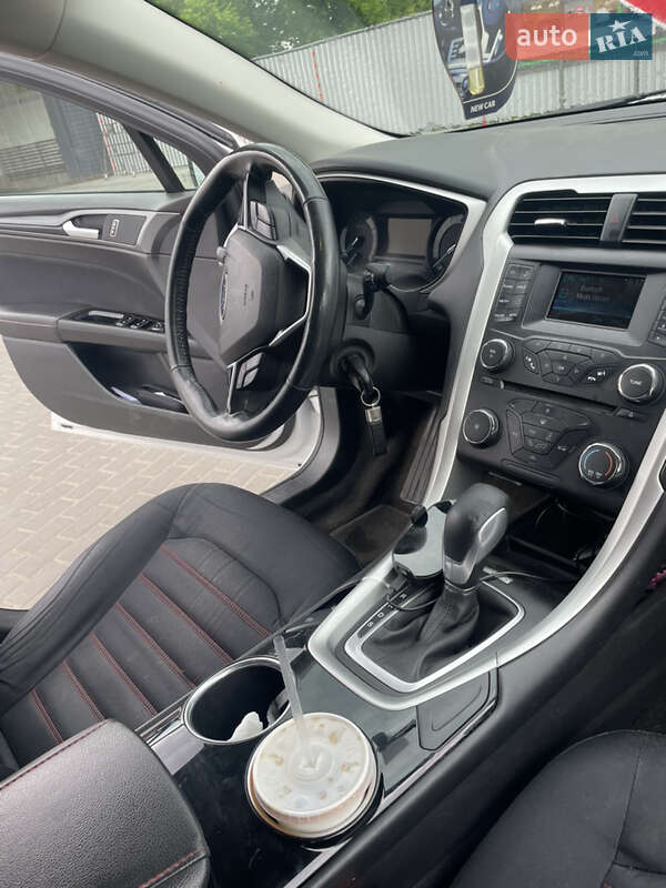 Седан Ford Fusion 2013 в Александрие