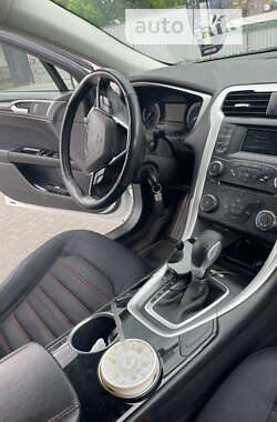 Седан Ford Fusion 2013 в Олександрії