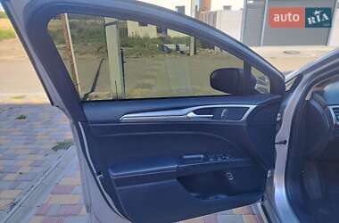 Седан Ford Fusion 2018 в 