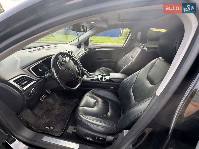 Седан Ford Fusion 2016 в Гоще