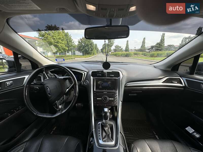 Седан Ford Fusion 2016 в Гоще