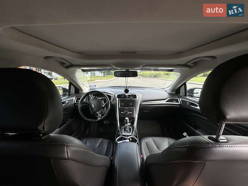 Седан Ford Fusion 2016 в Гоще