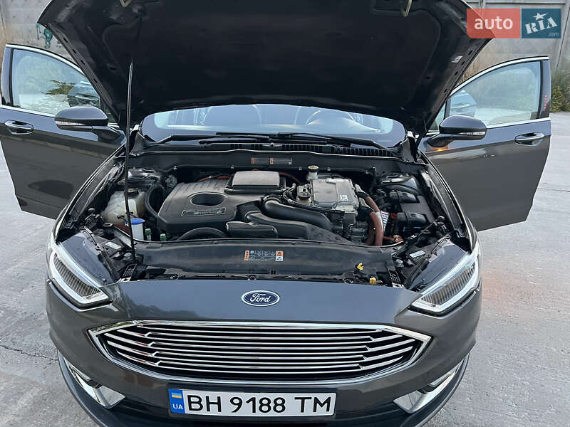 Седан Ford Fusion 2016 в Одесі