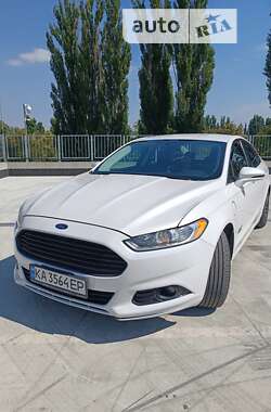 Седан Ford Fusion 2015 в Києві