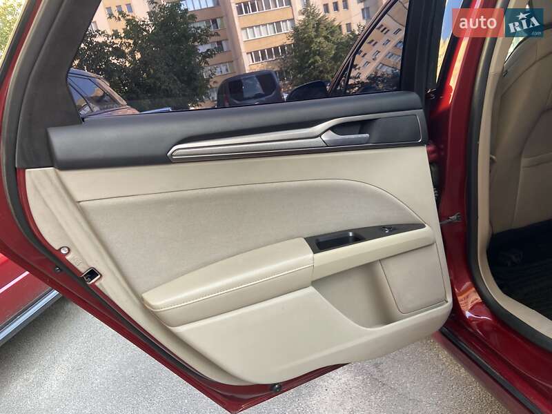 Седан Ford Fusion 2016 в Києві