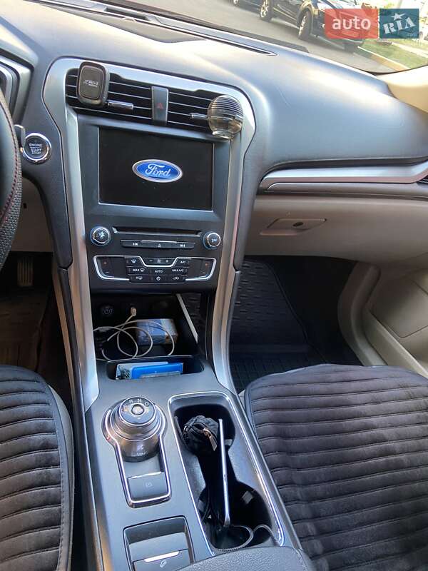 Седан Ford Fusion 2016 в Києві