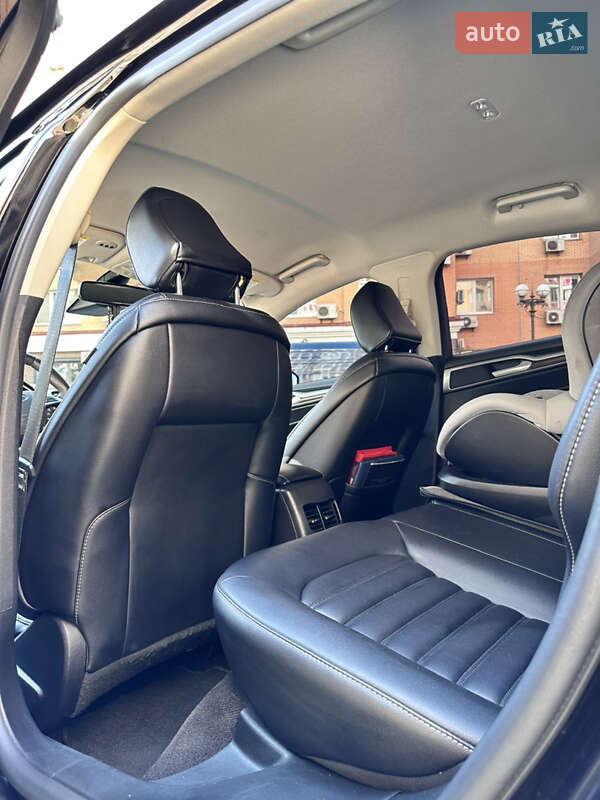 Седан Ford Fusion 2020 в Киеве фото 23 Седан Ford Fusion 2020 в Киеве