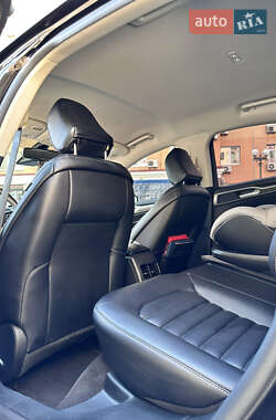 Седан Ford Fusion 2020 в 
