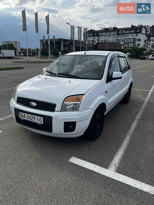 Хэтчбек Ford Fusion 2010 в Киеве