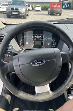 Хэтчбек Ford Fusion 2010 в Киеве