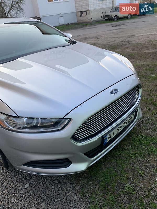 Седан Ford Fusion 2015 в Києві