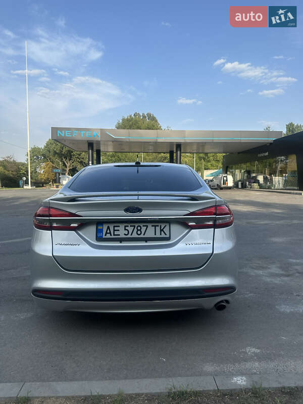 Седан Ford Fusion 2016 в Дніпрі