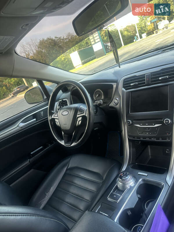 Седан Ford Fusion 2016 в Дніпрі