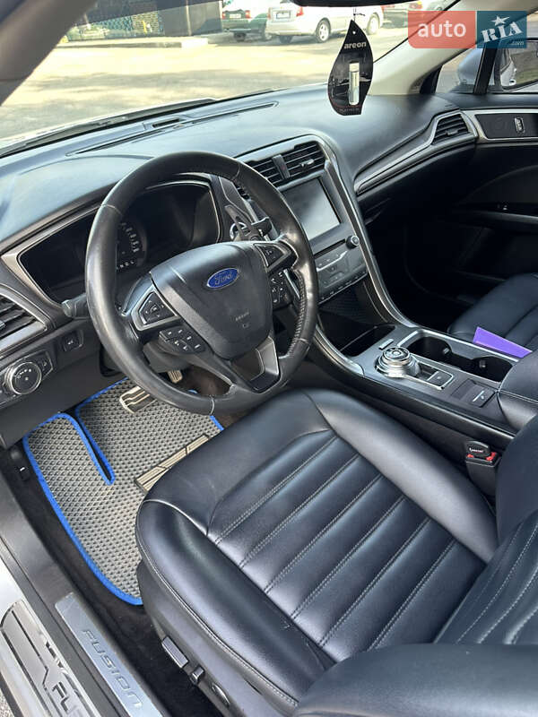 Седан Ford Fusion 2016 в Дніпрі