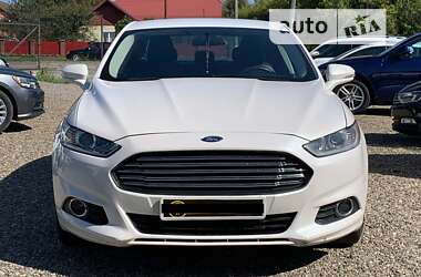 Седан Ford Fusion 2015 в Львові