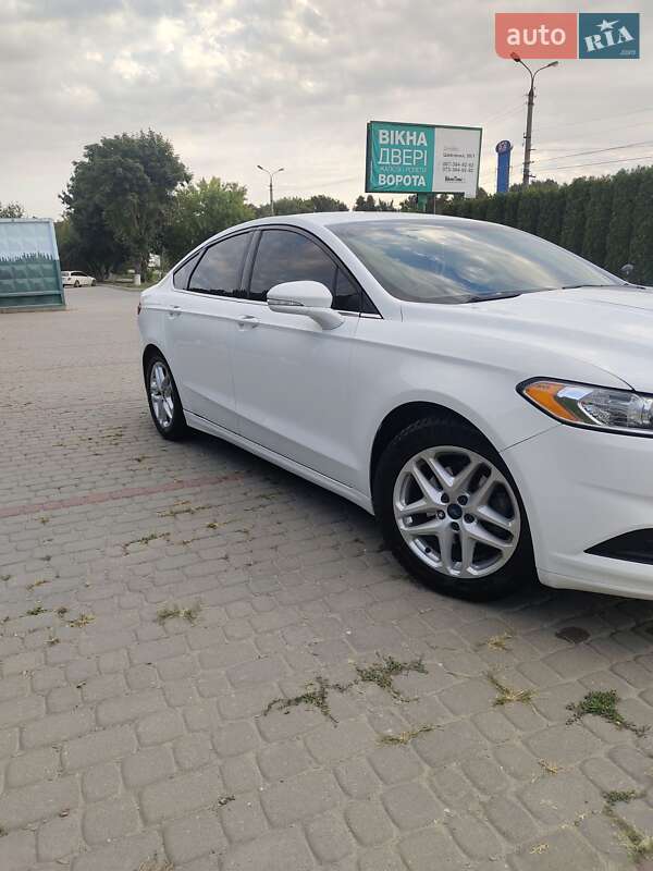 Ford Fusion 2015
