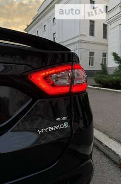 Седан Ford Fusion 2012 в 
