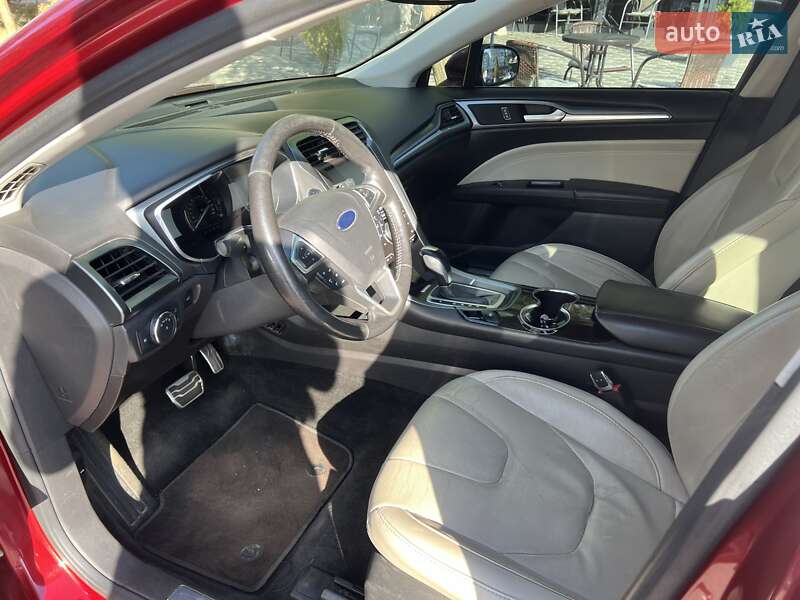 Седан Ford Fusion 2015 в Кропивницком