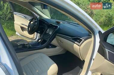 Седан Ford Fusion 2015 в 