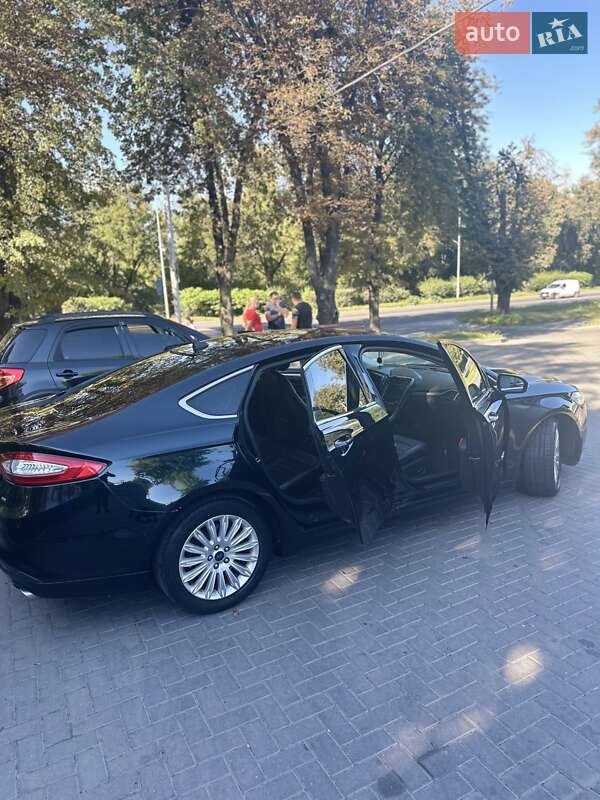 Седан Ford Fusion 2013 в Львове