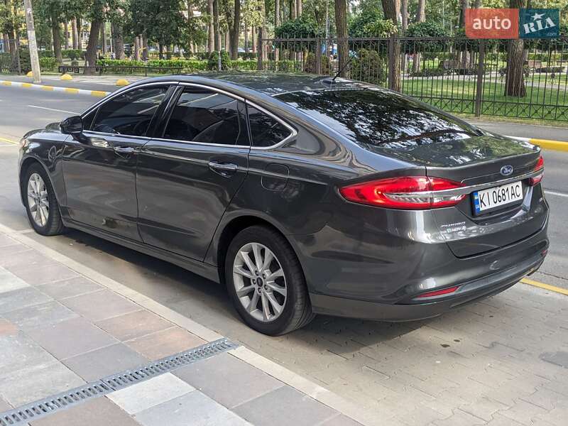 Седан Ford Fusion 2016 в Ірпені