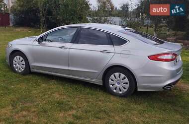 Седан Ford Fusion 2014 в 