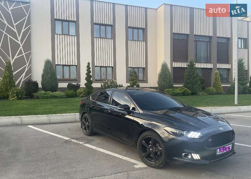 Седан Ford Fusion 2015 в Запоріжжі